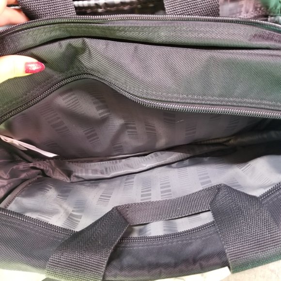 Ricardo Beverly Hills Carry-on Black Nylon Laptop Travel Bag - Picture 6 of 9